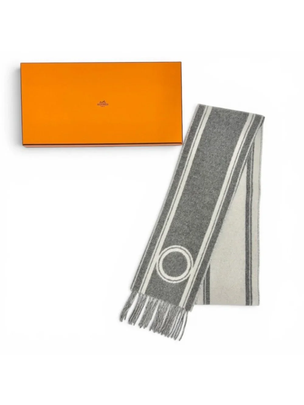 Hermes Band de Repo Cashmere Gray Flannel Yvoir Bicolor Fringe Long Scarf - Picture 2 of 9